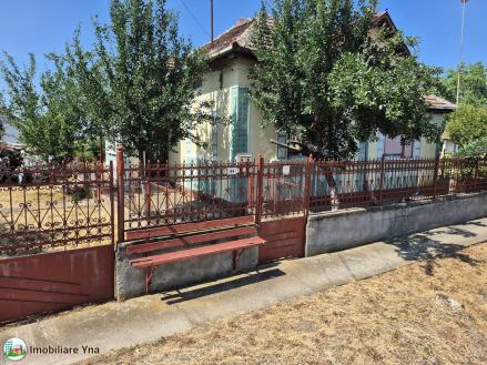 Casa 100mp + anexe + 23 ari teren, Sat Paulian