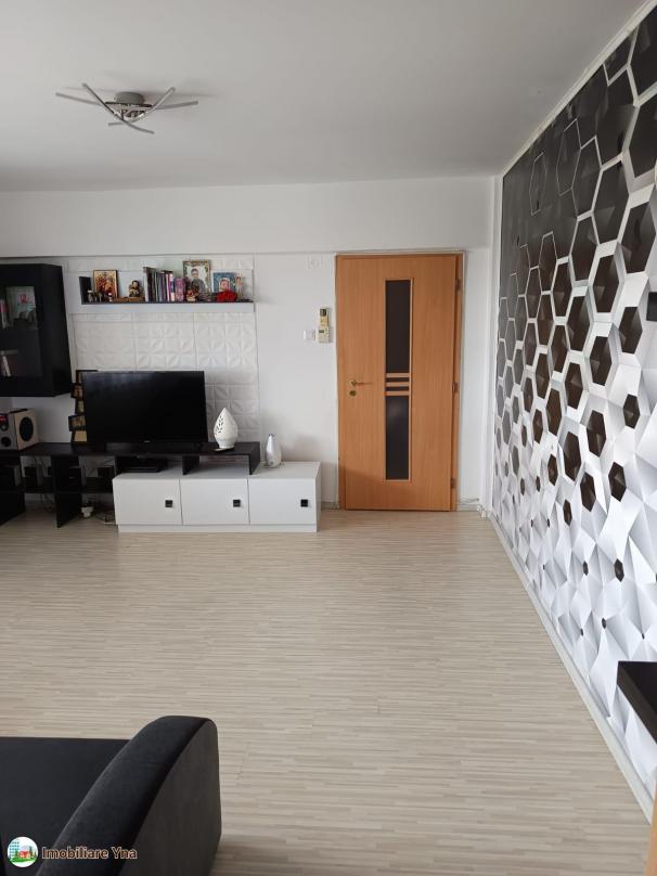 Apartament 3 camere, mobilat-utilat, Zona Semicentrala
