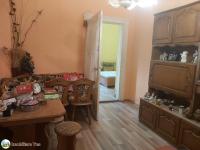 Schimb apartament  zona centrala,  cu casa